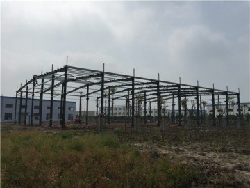 榮山機械鋼結構施工現(xiàn)場